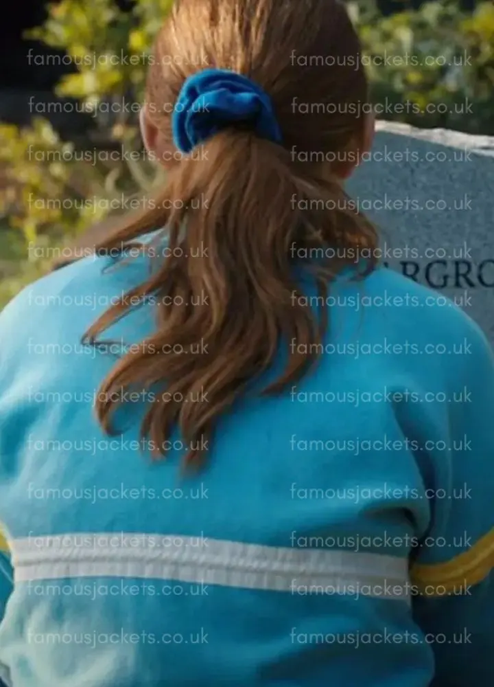 sadie-sink-blue-jacket - Famous Jackets sadie-sink-blue-jacket.webp