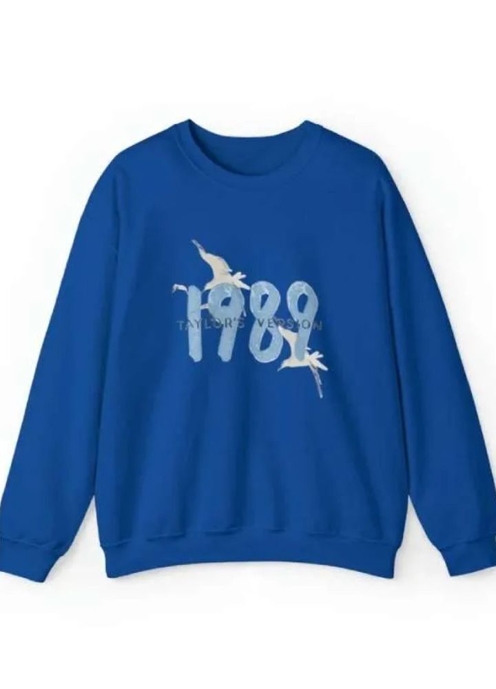 taylor-swift-blue-sweatshirt - Famous Jackets taylor-swift-blue-sweatshirt.jpg