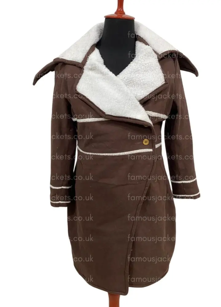 cameron-diaz-trench-coat - Famous Jackets cameron-diaz-trench-coat.webp