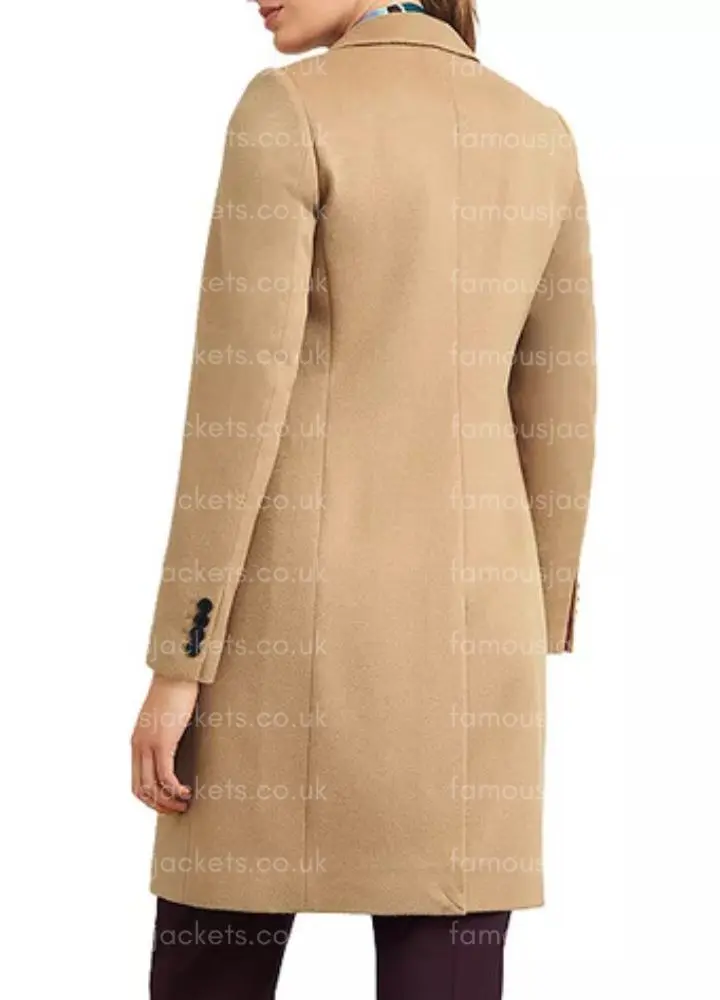 elizabeth-tulloch-superman-lois-coat - Famous Jackets elizabeth-tulloch-superman-lois-coat.webp