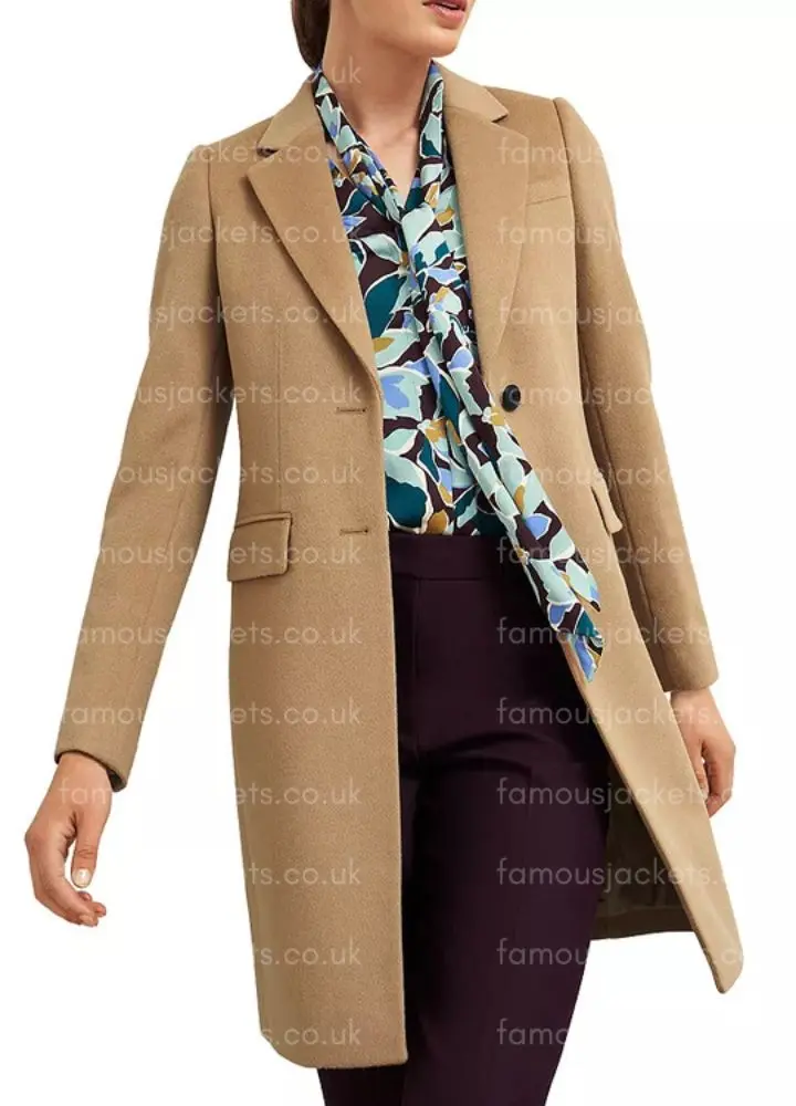 elizabeth-tulloch-tan-coat - Famous Jackets elizabeth-tulloch-tan-coat.webp